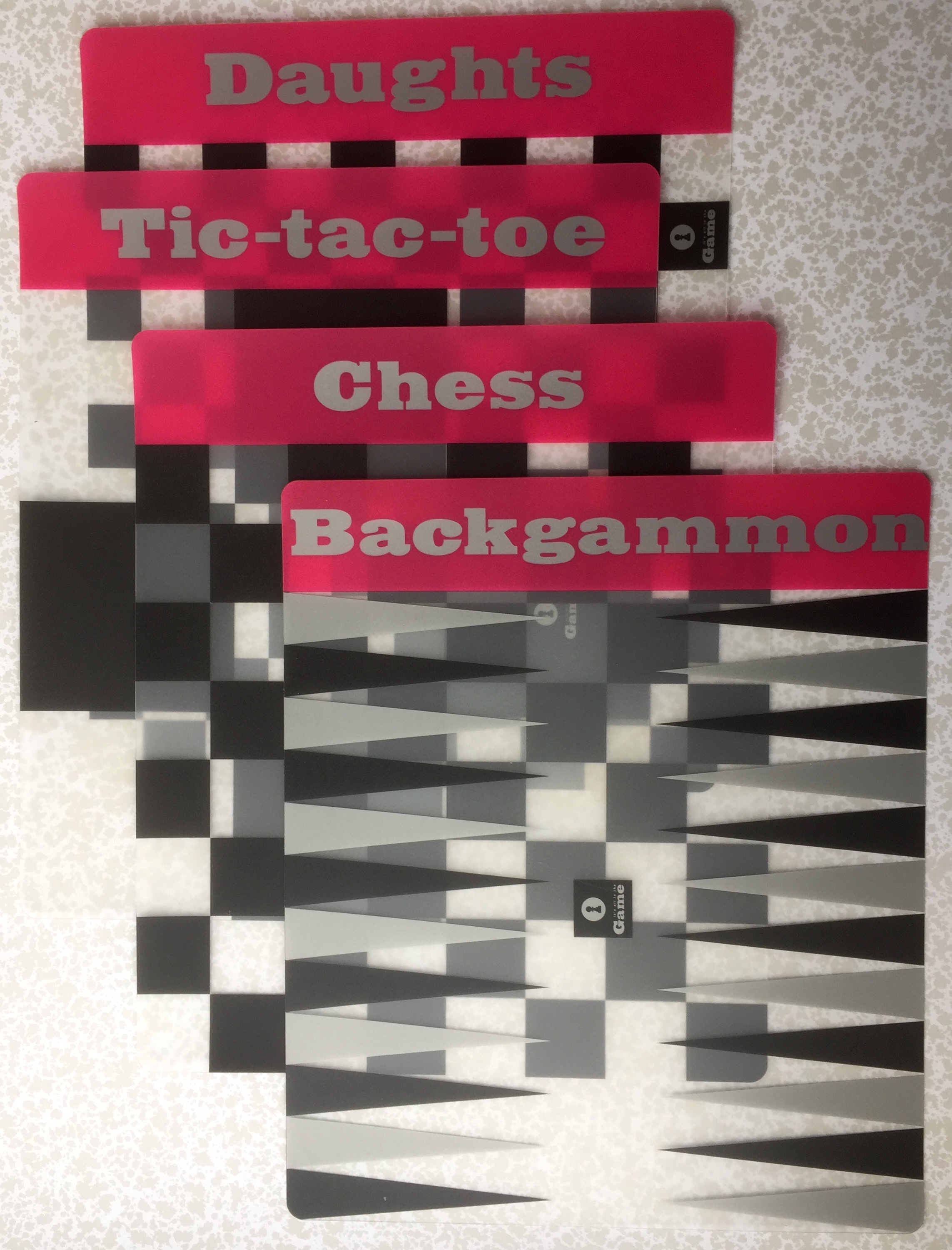 Placemats: Daughts & Tic-Tac-Toe & Chess & Backgammon