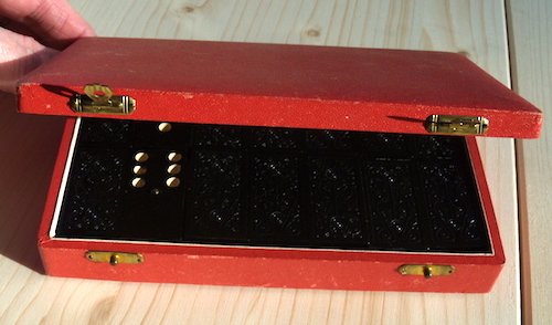 Domino: Rood kistje