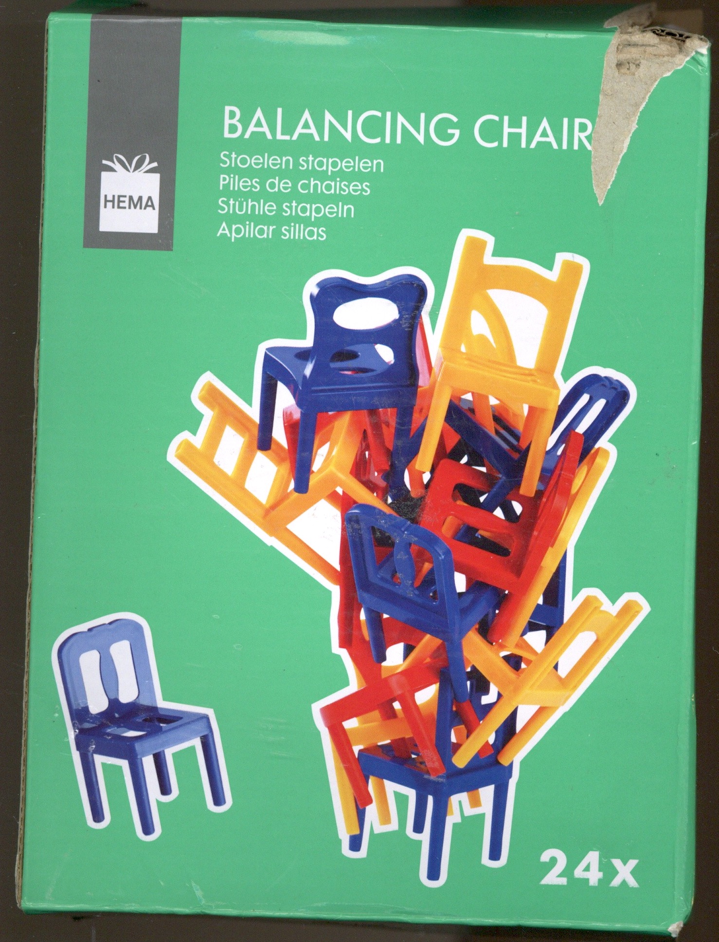 Balancing Chairs (Stoelen stapelen)